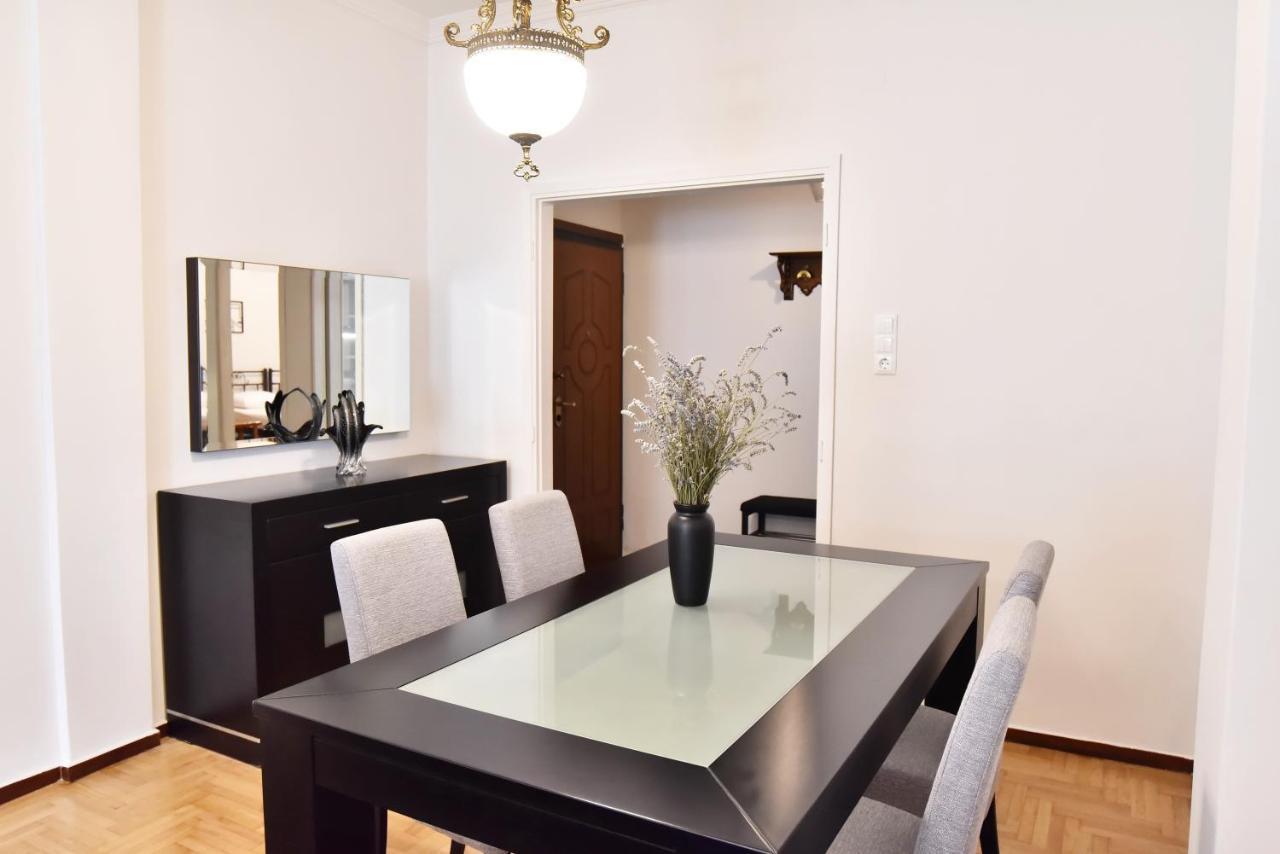 Downtown 10 * Kavala